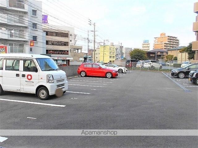 リッツハウス　ＡＳＵＫＡ　Ａ棟[2DK/50.38m2]の駐車場1