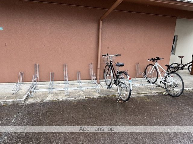 リバーハイツ豊岡の内装写真