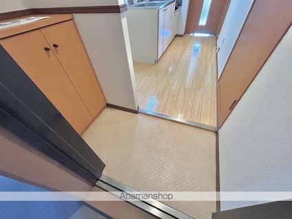 滋賀県蒲生郡日野町大字内池[1K/32.4m2]の玄関