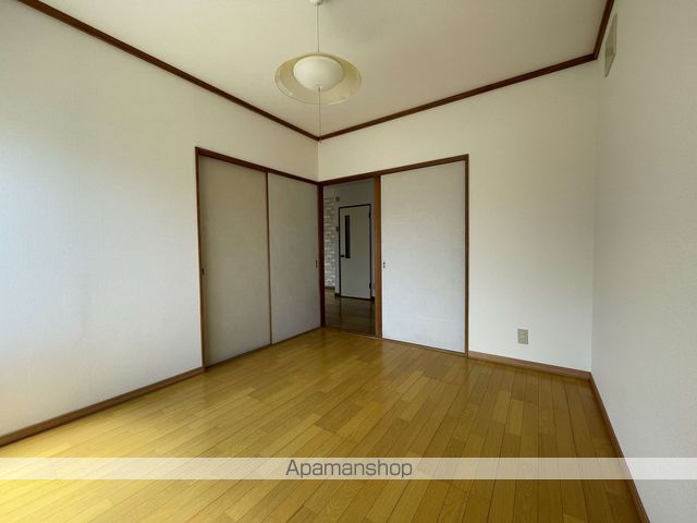 グローリ伏古の内装写真