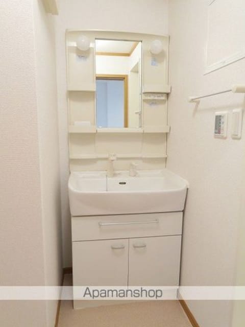 岐阜県岐阜市西鶉５丁目[1LDK/44.9m2]の洗面所