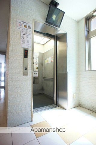 レジデンシャルヒルズ博多東の玄関写真