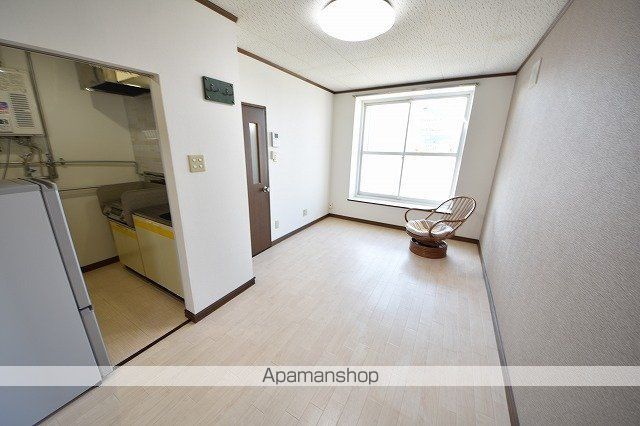 クリスタル参番館の内装写真