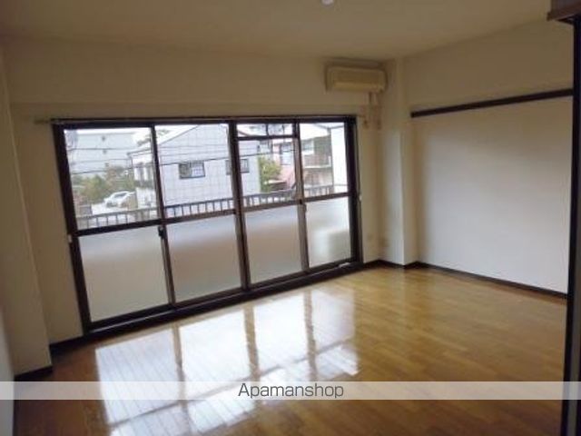 井出マンションの内装写真