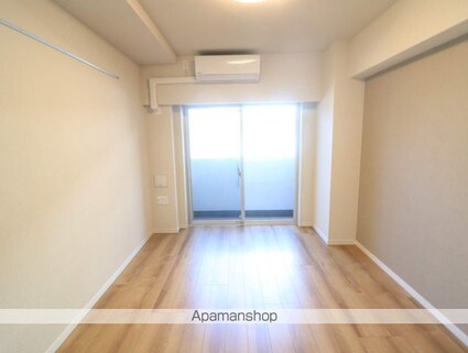 東京都中野区大和町４丁目[1K/30.26m2]のリビング・居間