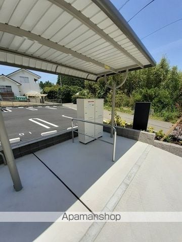 リラ クオーレ IIの玄関写真