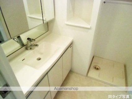 コンフォリア市谷柳町[1R/31.52m2]の洗面所