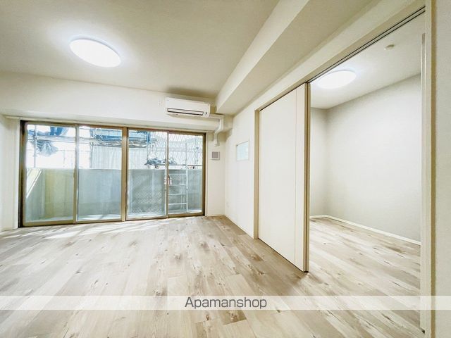 ポルタニグラ大須観音の内装写真