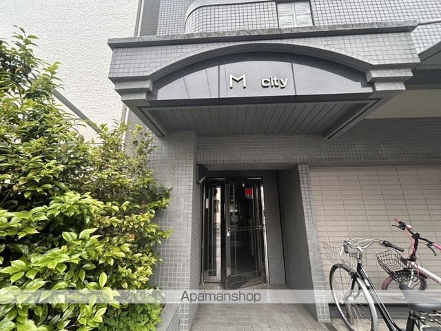 M CITYの玄関写真