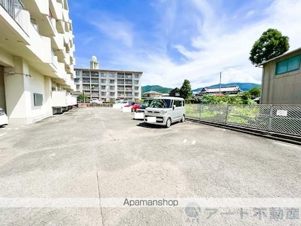 徳和マンション[3DK/50.22m2]の駐車場