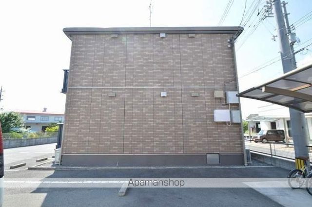 パインツリーEの外観写真
