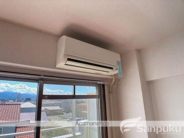 ベルメゾン市坪の内装写真