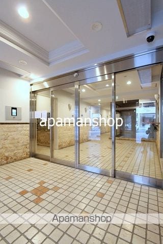 ジュネーゼグラン心斎橋東の玄関写真
