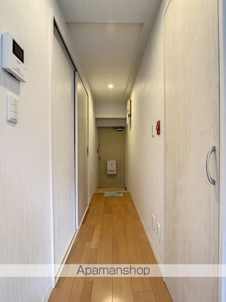 ヴィップ新宿御苑[1R/26m2]の玄関1