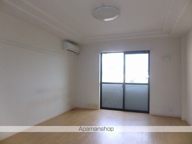 CHERVERGERの内装写真