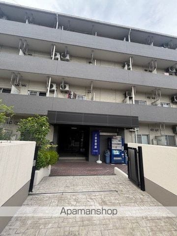 リバティ丸之内の玄関写真