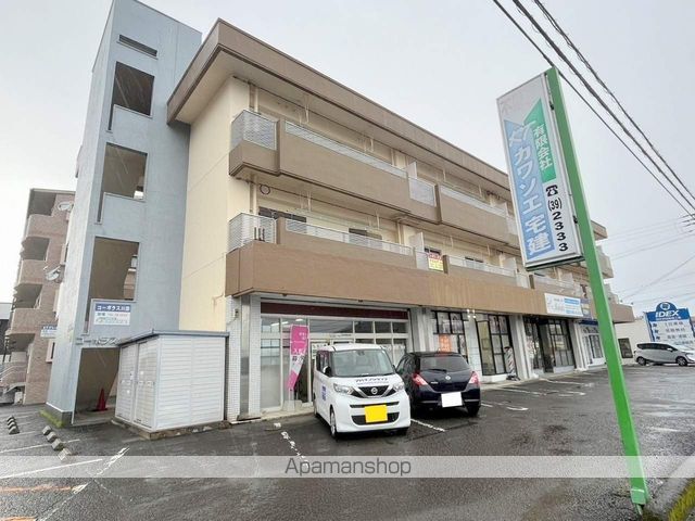 コーポラス川添の外観写真