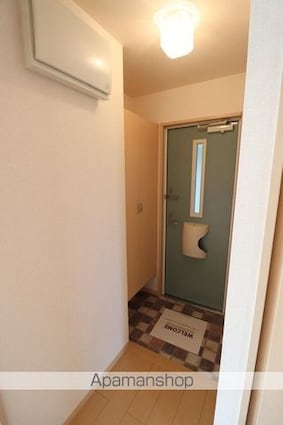 リビングタウン向中野　Ｅ[2LDK/65.01m2]の玄関