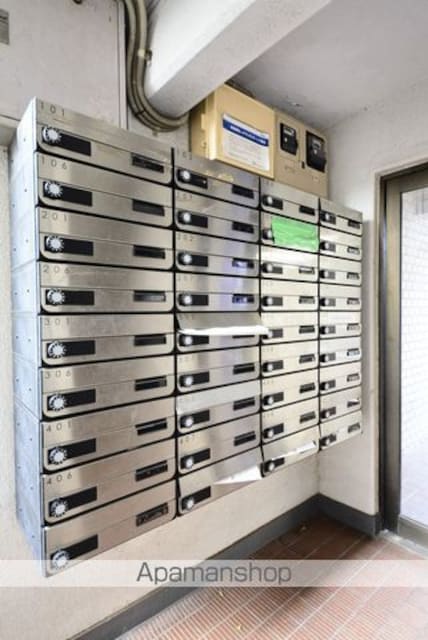 東京都中野区本町２丁目[1R/14.66m2]の共用部2