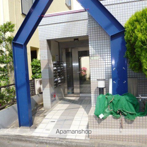 ファインコート等々力の玄関写真