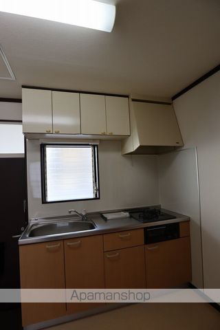 レヴール綾田A棟の内装写真