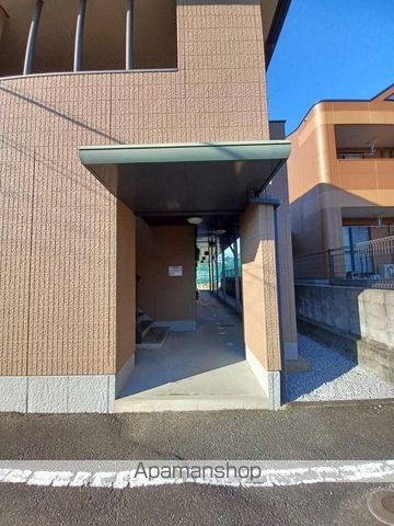 バリュージュ月見ヶ丘の玄関写真