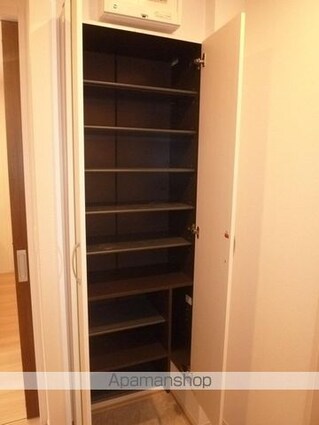 エクレール殿辻[1LDK/45.04m2]の玄関