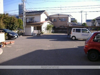 マンション元町[3LDK/69.3m2]の駐車場