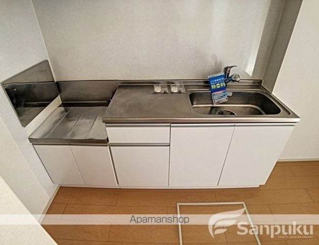 アンダー ワン ルーフ Iの内装写真