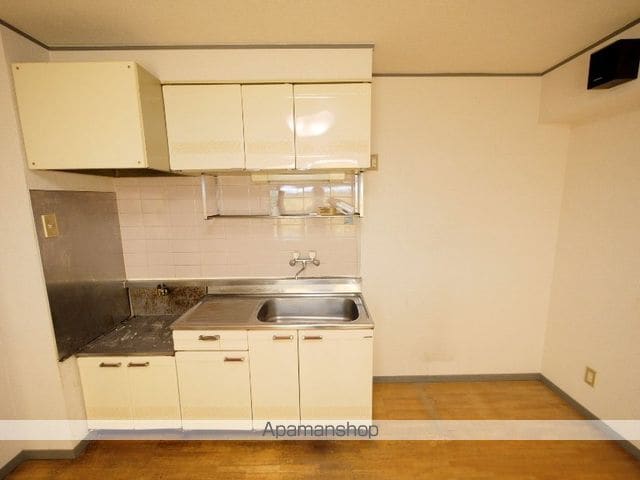アクセス高辻の内装写真