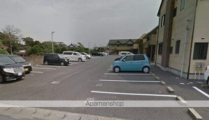 アーバニズム６１[2DK/51.76m2]の駐車場2