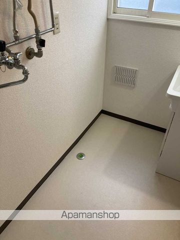 ニューウエスト八軒の内装写真