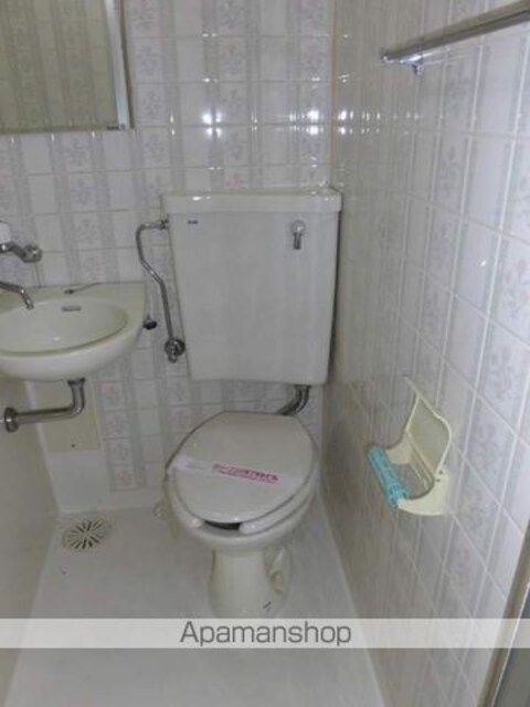 和歌山県和歌山市新中通２丁目[1R/25.42m2]のトイレ