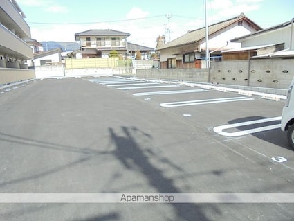 ライフコア吉田小町[1LDK/40.07m2]の駐車場