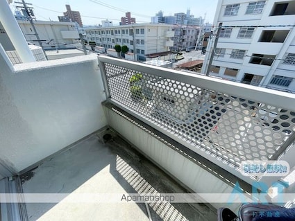 日正山越ハイツ１[1R/29.7m2]のバルコニー