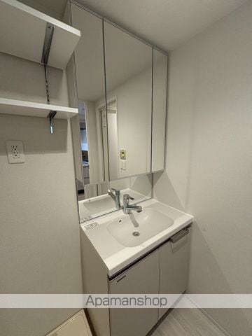 C0MF0RIA LIV大阪本町の内装写真