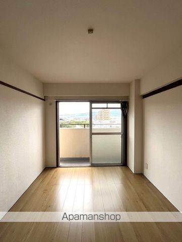 グランエピ西長住の内装写真