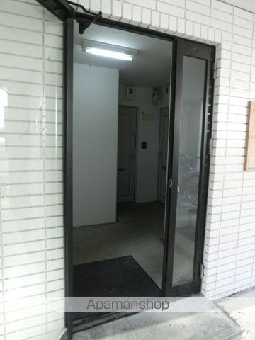 シャネル澄川の玄関写真