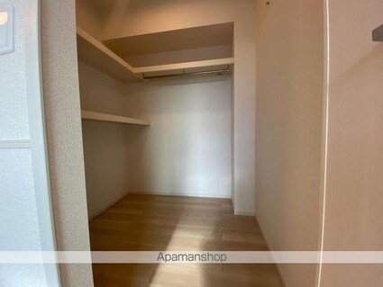 プレッソ春日[1LDK/62.41m2]の収納