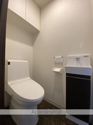 ロイヤルガーデン県庁前第２[3LDK/73.25m2]のトイレ