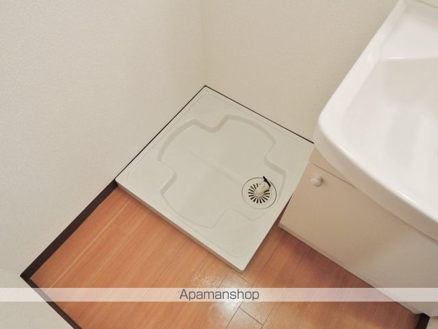 ロイヤルクイーンズパーク江坂の内装写真