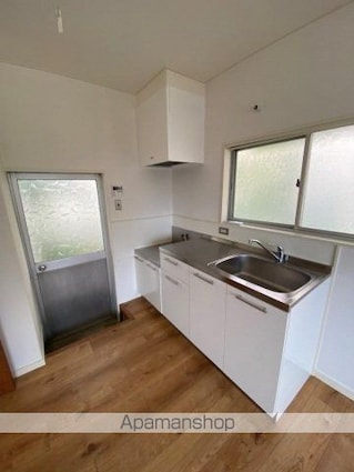 前田貸家[3LDK/77.76m2]のキッチン