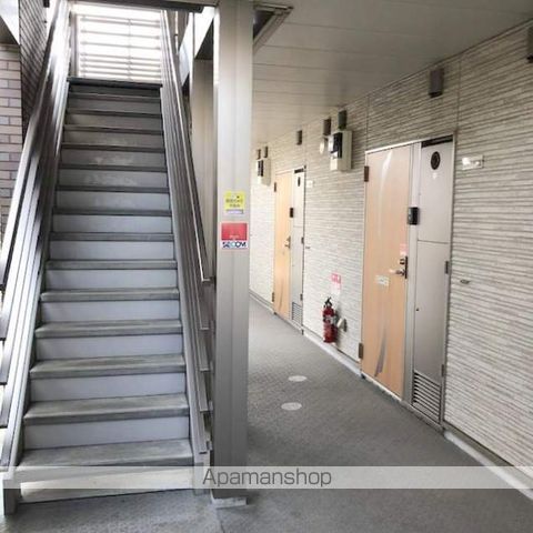 クレイノ縁の玄関写真