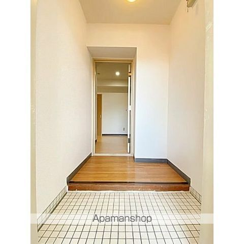 ロレックス一社の内装写真