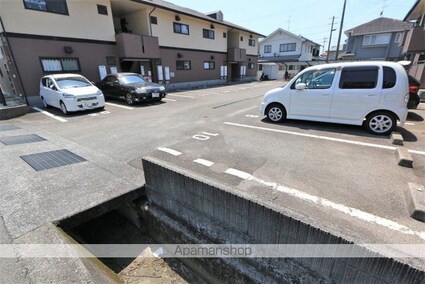 セジュール来住[2DK/42.13m2]の駐車場