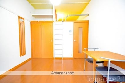 レオパレスＹＵＫＡＲＩ[1K/20.28m2]のリビング・居間1