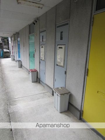 サンハイム三口の玄関写真