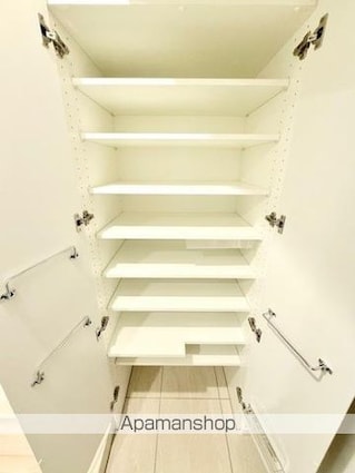 アジールコート町屋[2LDK/52.96m2]の収納