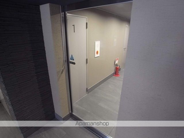 STANDZ今出川通の内装写真