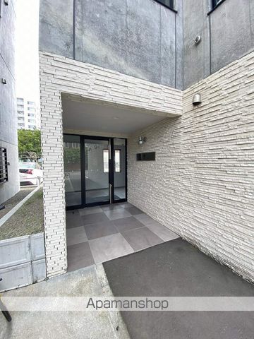 札幌市東豊線 月寒中央駅 徒歩3分 4階建 築10年の玄関写真